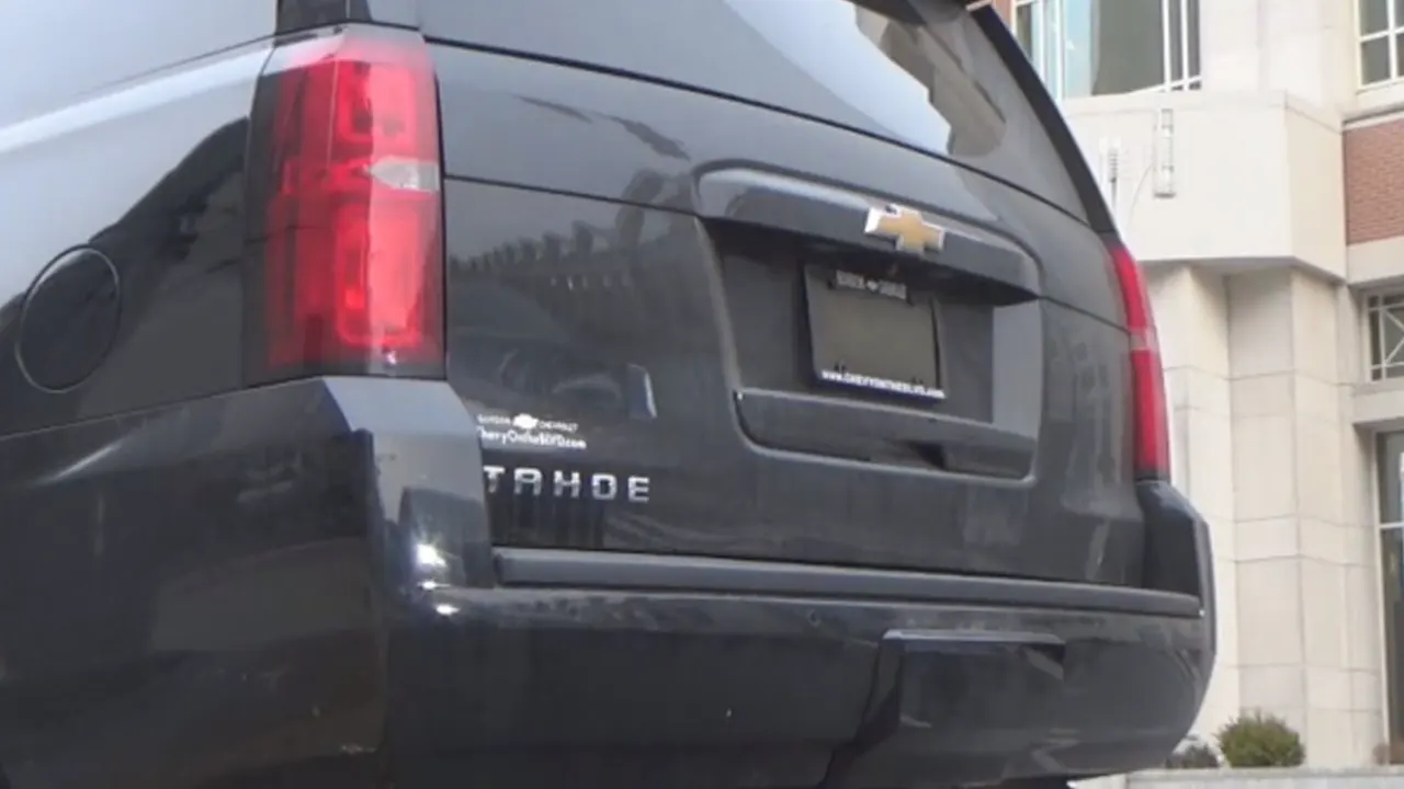 illinois license plate frame law